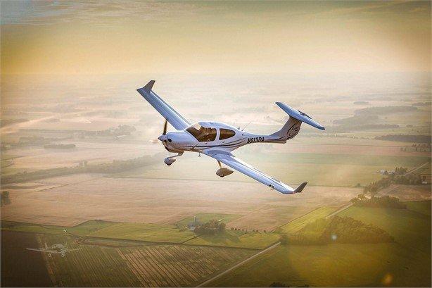 2024 DIAMOND DA40 NG Photo 2