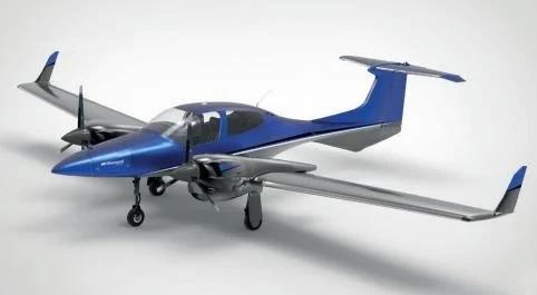 2023 Diamond DA42-VI Photo 2