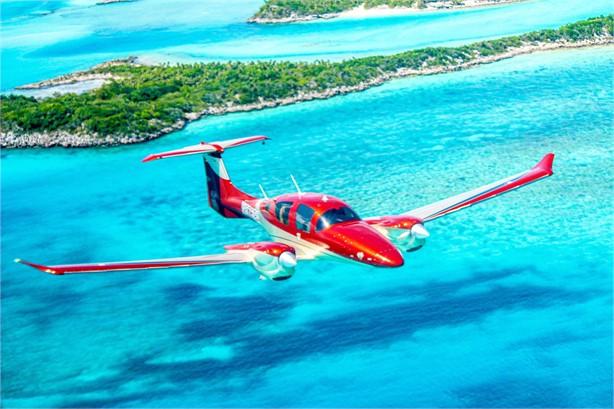 2020 DIAMOND DA62 Photo 2