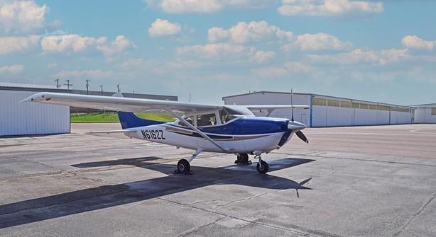 2004 CESSNA 182T SKYLANE Photo 3