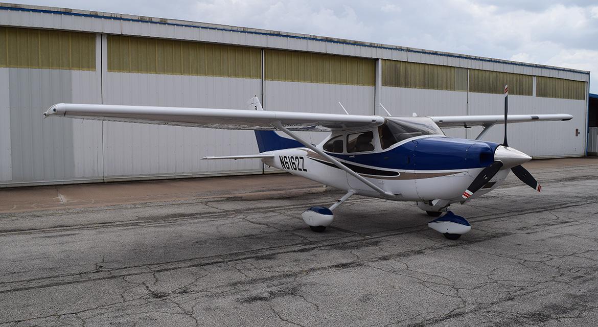2004 CESSNA 182T SKYLANE Photo 4