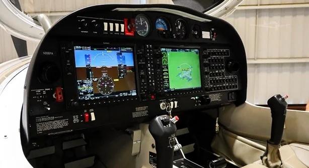 2023 DIAMOND DA40 NG Photo 7