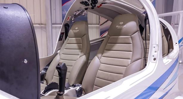 2023 DIAMOND DA40 NG Photo 5