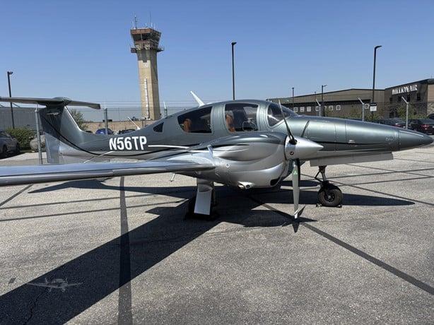 2025 DIAMOND DA62 Photo 2
