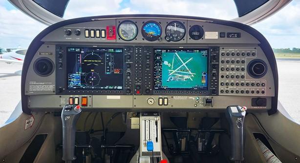 2007 DIAMOND DA40 XL Photo 6