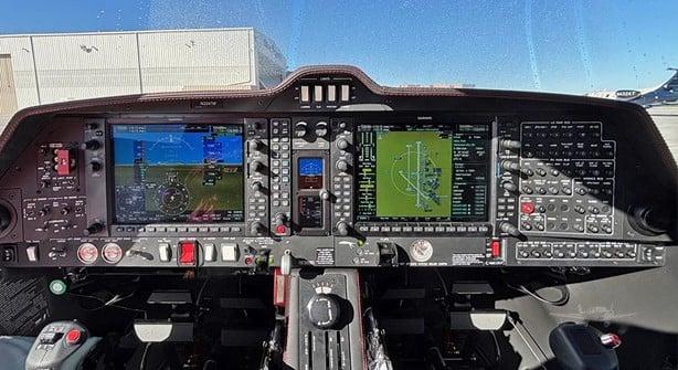 2025 DIAMOND DA62 Photo 5