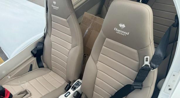 2023 DIAMOND DA40 NG Photo 6