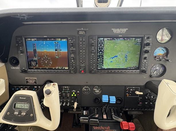 2005 BEECHCRAFT G58 BARON Photo 4