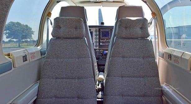 1995 BEECHCRAFT A36 BONANZA Photo 2