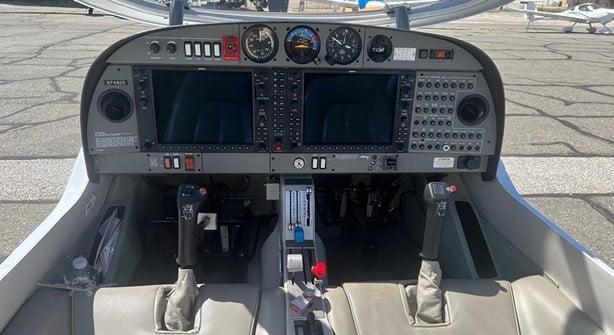 2007 DIAMOND DA40 XL Photo 7
