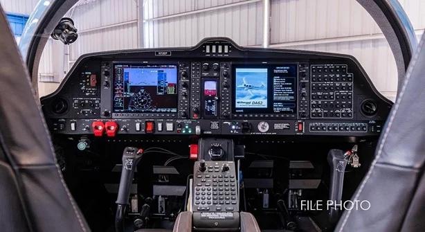 2025 DIAMOND DA62 Photo 4
