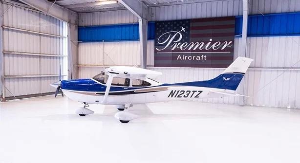 2004 CESSNA 182T SKYLANE Photo 5