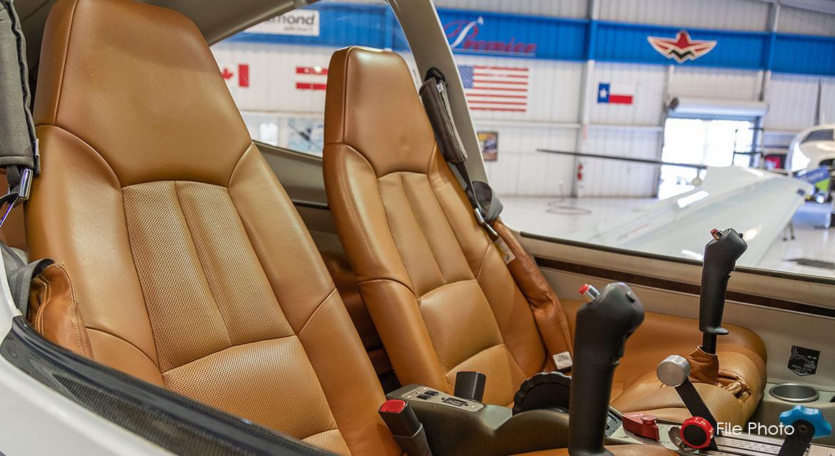 2011 Diamond DA40 XLS Photo 4