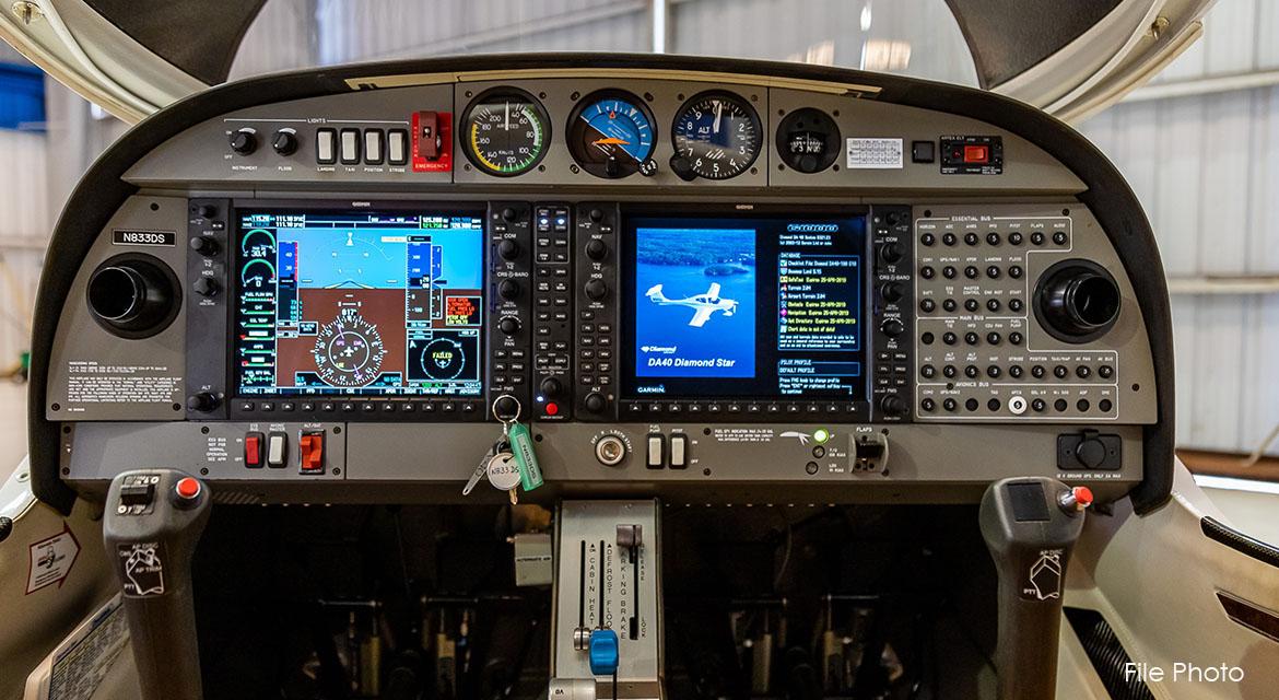 2011 Diamond DA40 XLS Photo 5