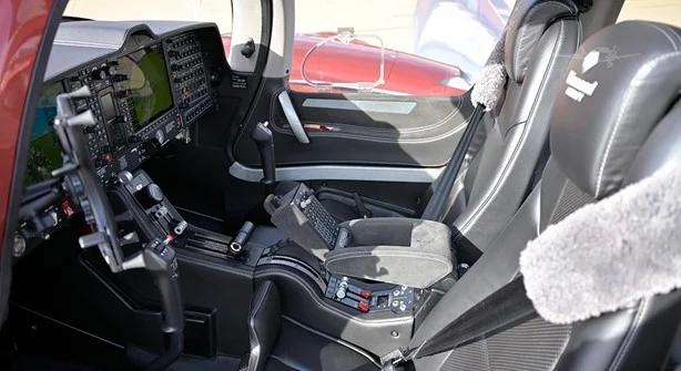 2018 DIAMOND DA62 Photo 7