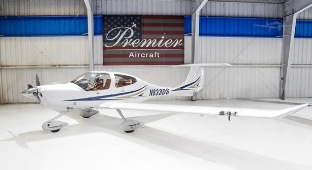 2011 DIAMOND DA40 XLS Photo 2