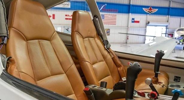 2011 DIAMOND DA40 XLS Photo 4