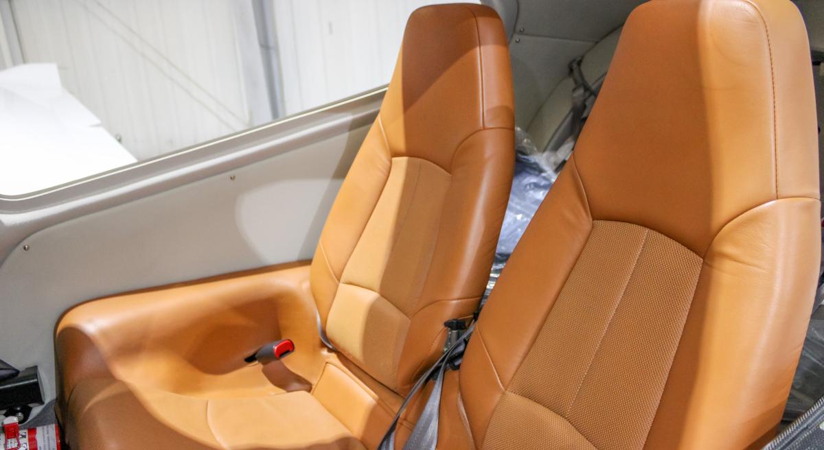 2012 DIAMOND DA40 XLS Photo 5