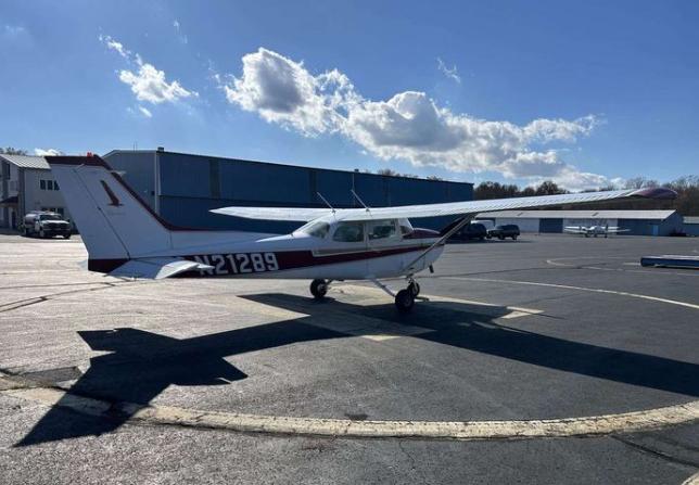 1975 CESSNA 172M SKYHAWK Photo 4