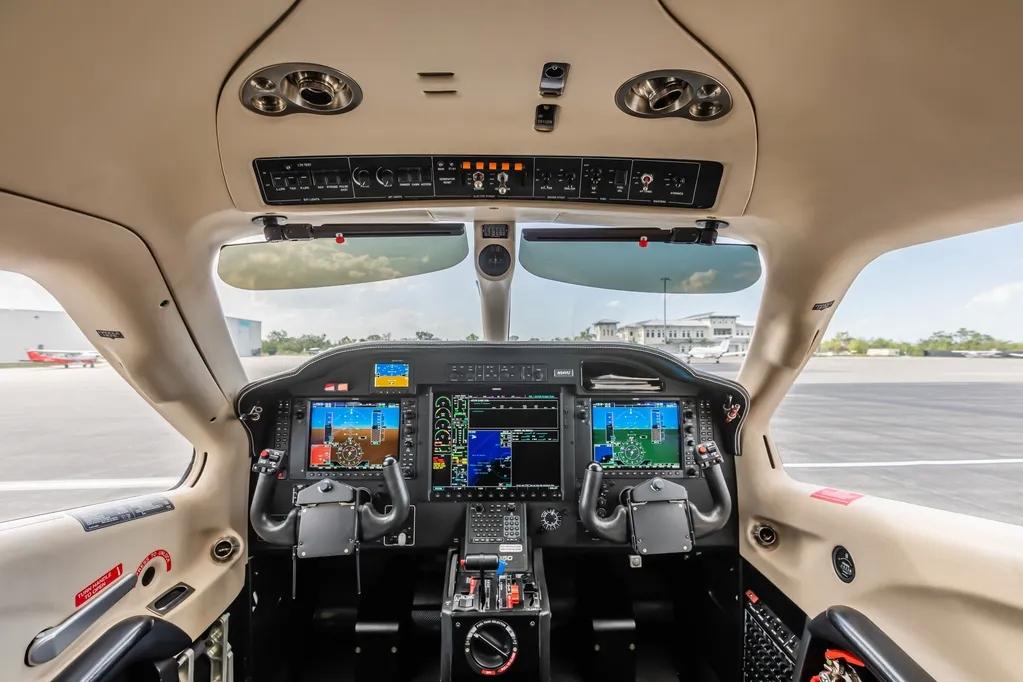 2014 TBM 850 Elite Photo 7