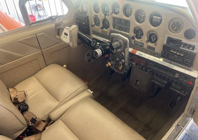Beech Bonanza E35 Photo 4