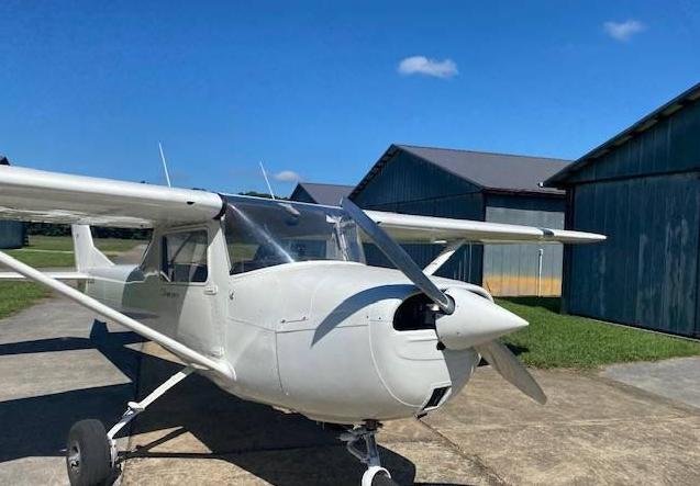 1968 Cessna 150J Photo 2