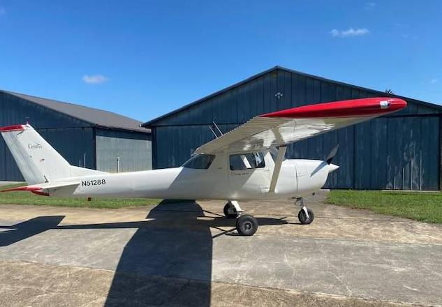 1968 Cessna 150J Photo 3