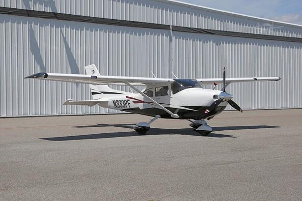 2011 CESSNA 182T SKYLANE Photo 2