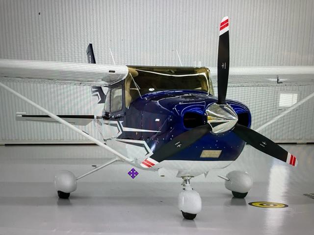 2010 Cessna 182T Photo 2