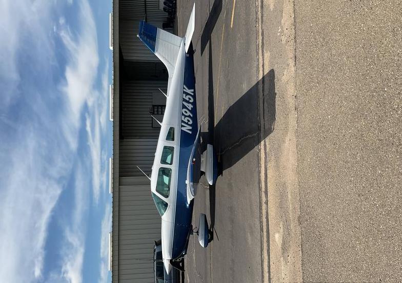 1979 Piper PA28-236 Dakota. Photo 2