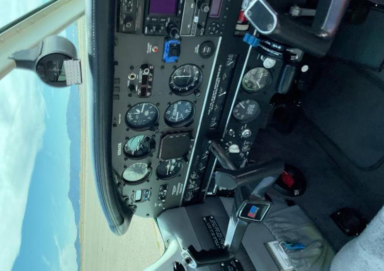 1979 Piper PA28-236 Dakota. Photo 2