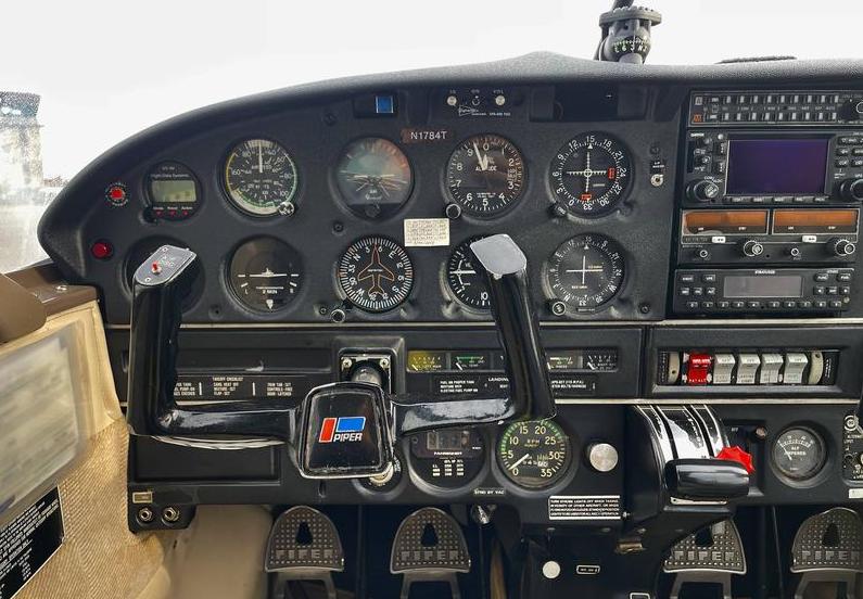 1971 Piper Cherokee 160 Photo 2