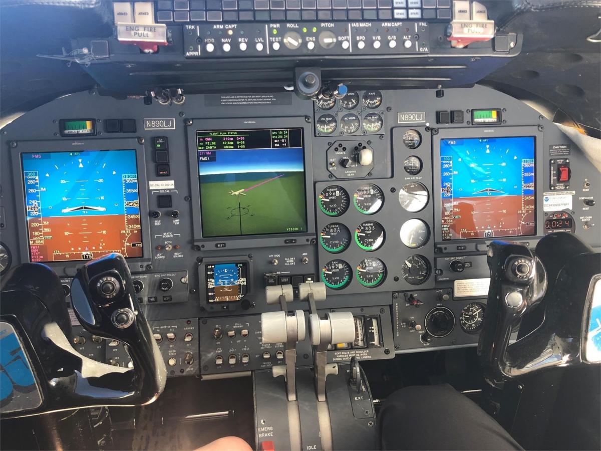 1982 LEARJET 35A Photo 7