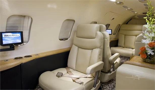 1982 LEARJET 35A Photo 4