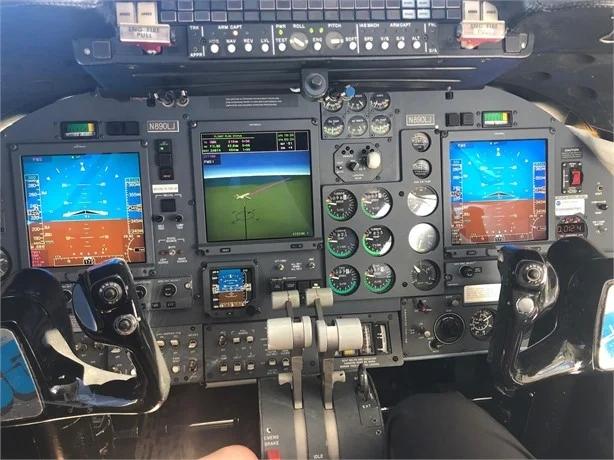 1982 LEARJET 35A Photo 5