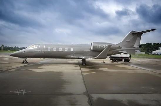 1999 LEARJET 60 Photo 2
