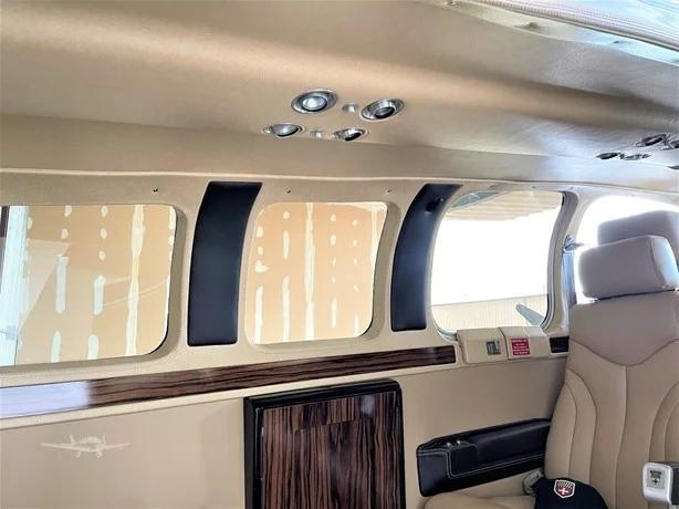 1985 BEECHCRAFT 58 BARON Photo 2