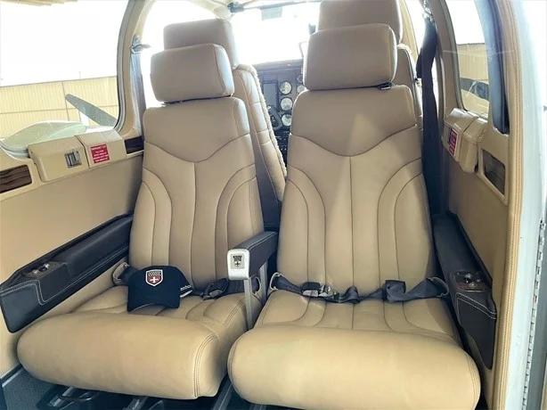 1985 BEECHCRAFT 58 BARON Photo 3