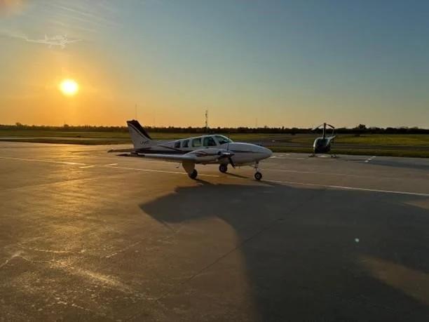 1991 BEECHCRAFT 58 BARON Photo 2