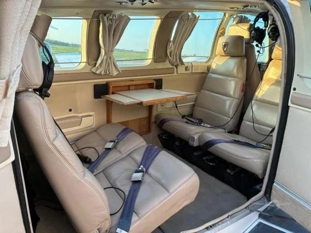 1991 BEECHCRAFT 58 BARON Photo 4