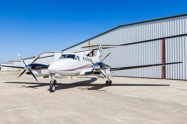 1986 BEECHCRAFT KING AIR 300 Photo 2