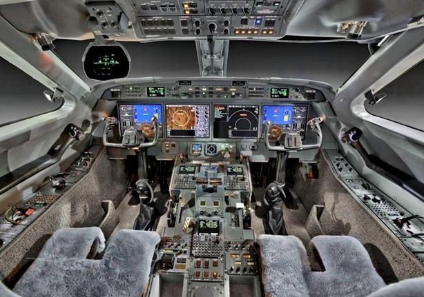 2005 GULFSTREAM G450 Photo 3