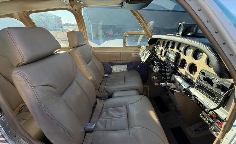 1961 Beech N35 Bonanza Photo 3