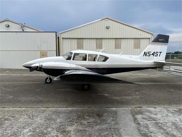 1974 PIPER AZTEC E Photo 2