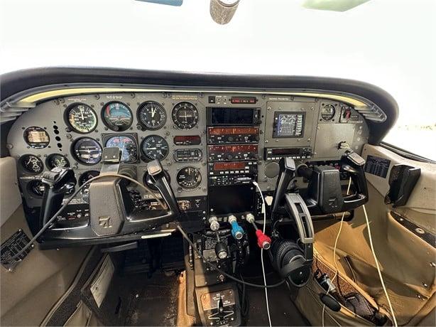 2000 CESSNA TURBO 206H STATIONAIR Photo 5