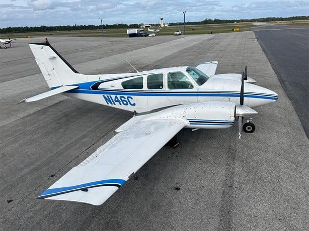 1964 BEECHCRAFT B55 BARON Photo 2