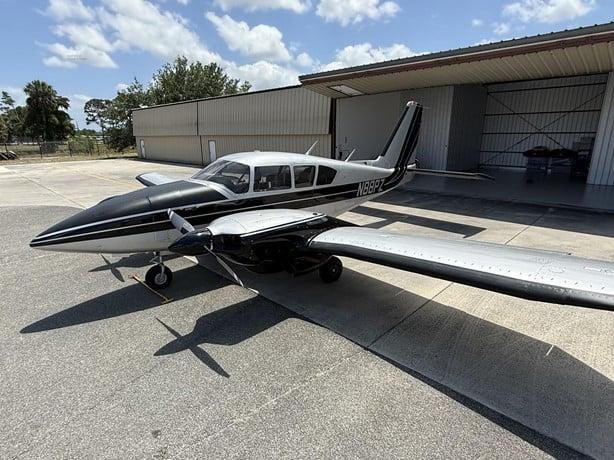1977 PIPER TURBO AZTEC F Photo 2