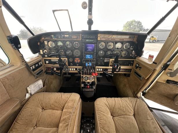 1980 PIPER AZTEC F Photo 5
