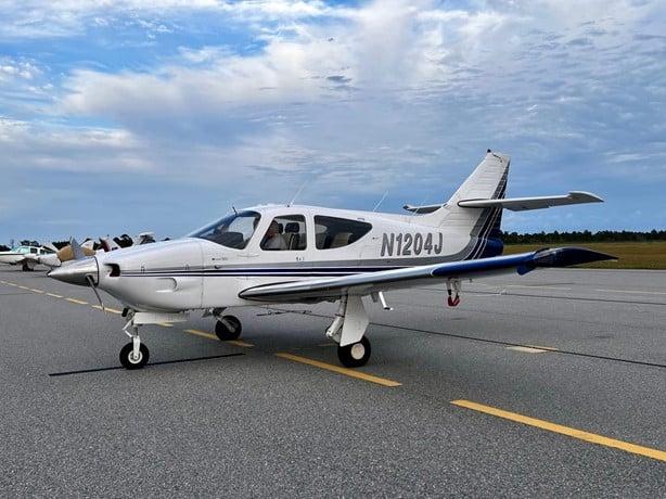 1974 COMMANDER 112 Photo 2