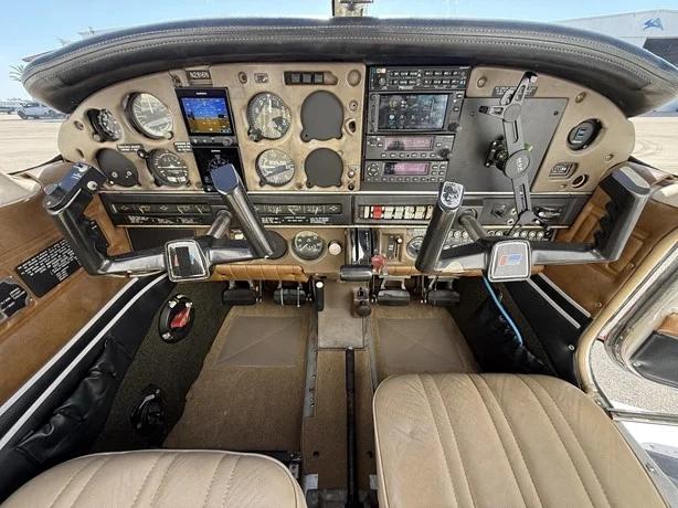 1979 PIPER ARCHER II Photo 5